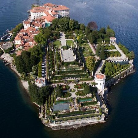 Isola Bella Apartments Via Vittorio Emanuele ستريزا المظهر الخارجي الصورة